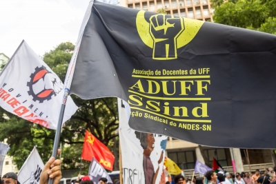 Diretoria da Aduff convida para debate sobre racismo, que acontece no Coluni/UFF, na quarta-feira, dia 20