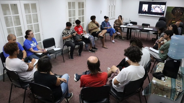 Um dos momentos da &uacute;ltima greve dos tr&ecirc;s segmentos da UFF: reuni&atilde;o unificada para pautar a luta conjunta